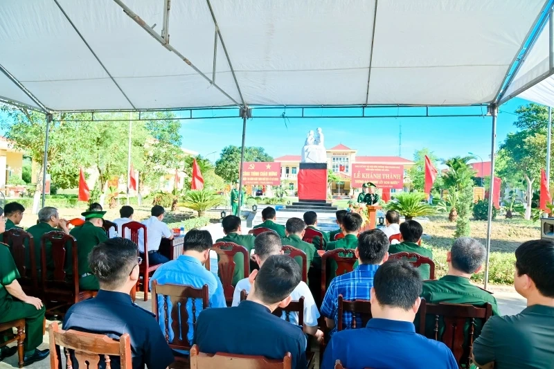 Khánh thành tượng đài “Bác Hồ với chiến sĩ Biên phòng”