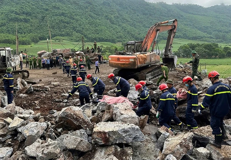 Khẩn trương khắc phục hậu quả vụ tai nạn lao động nghiêm trọng xảy ra tại mỏ đá xã Cẩm Tú