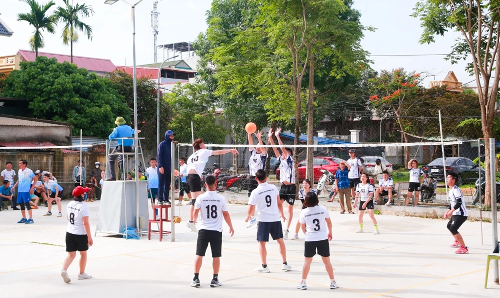 Công đoàn hai xã phối hợp tổ chức hội thao dành cho đoàn viên, người lao động