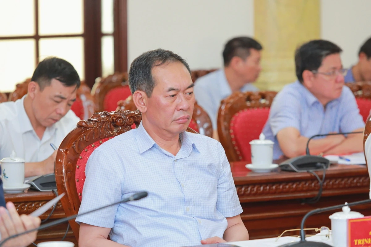 Thống nhất thời gian tổ chức sơ kết 1 năm thực hiện chính quyền địa phương 2 cấp