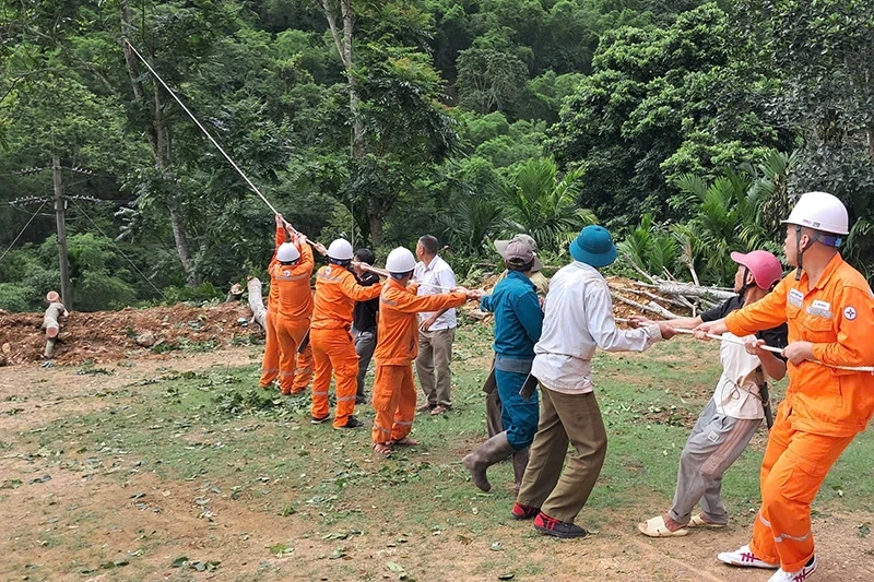 Giữ an toàn lưới điện từ ý thức của người dân