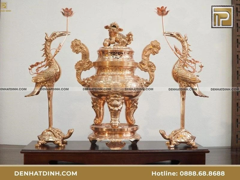 Mẫu đỉnh đồng đỏ đẹp, chạm khắc tinh xảo tại Đệ Nhất Đỉnh