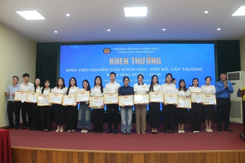Tuổi trẻ Trường ĐH Hồng Đức tích cực tham gia hoạt động nghiên cứu khoa học
