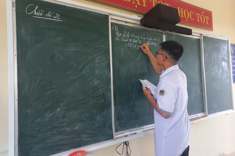 Vượt nắng nóng giữ nhịp ôn thi