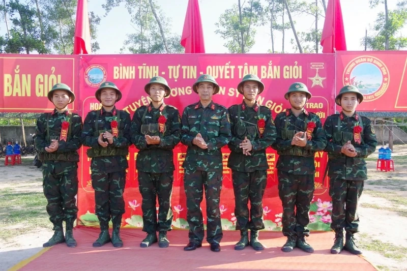 Chiến sĩ mới Sư đoàn 341 hoàn thành tốt nội dung 3 tiếng nổ