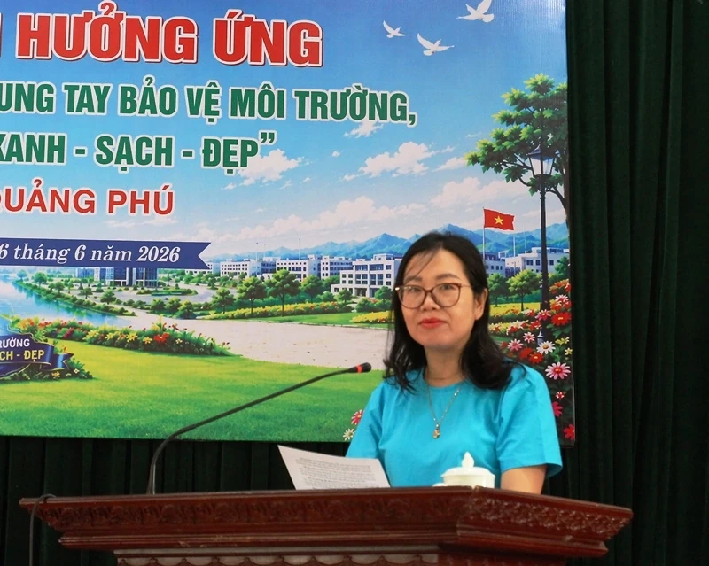 Ra quân hưởng ứng phong trào toàn dân chung tay bảo vệ môi trường