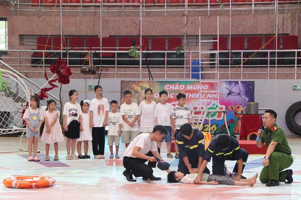 Tuyên truyền phòng, chống tai nạn đuối nước và Luật Trật tự, an toàn giao thông đường bộ 