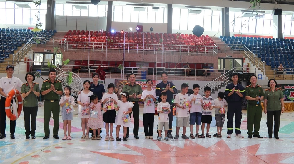 Tuyên truyền phòng, chống tai nạn đuối nước và Luật Trật tự, an toàn giao thông đường bộ 