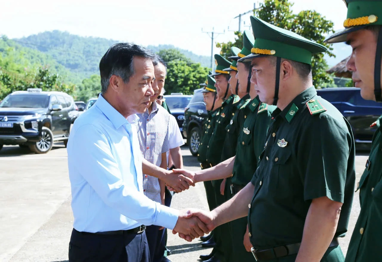 Bí thư Tỉnh ủy Lê Đức Thái thăm, kiểm tra tại các xã Quan Sơn, Tam Lư, Tam Thanh