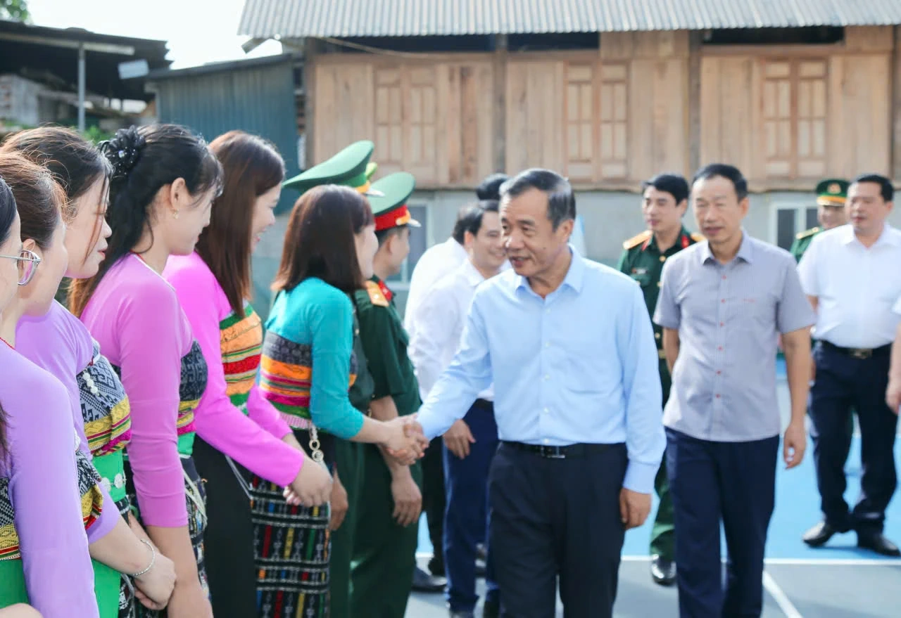 Bí thư Tỉnh ủy Lê Đức Thái thăm, kiểm tra tại các xã Quan Sơn, Tam Lư, Tam Thanh