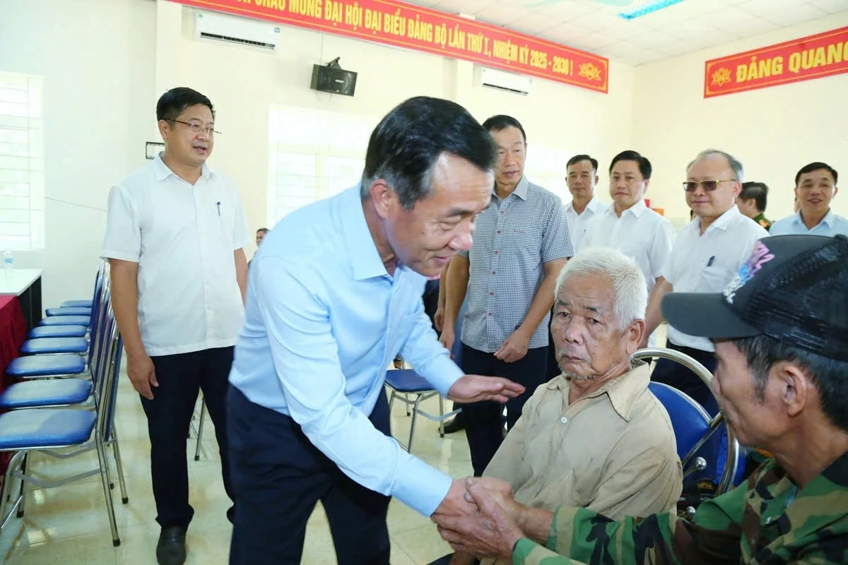 Bí thư Tỉnh ủy Lê Đức Thái thăm, kiểm tra tại các xã Quan Sơn, Tam Lư, Tam Thanh