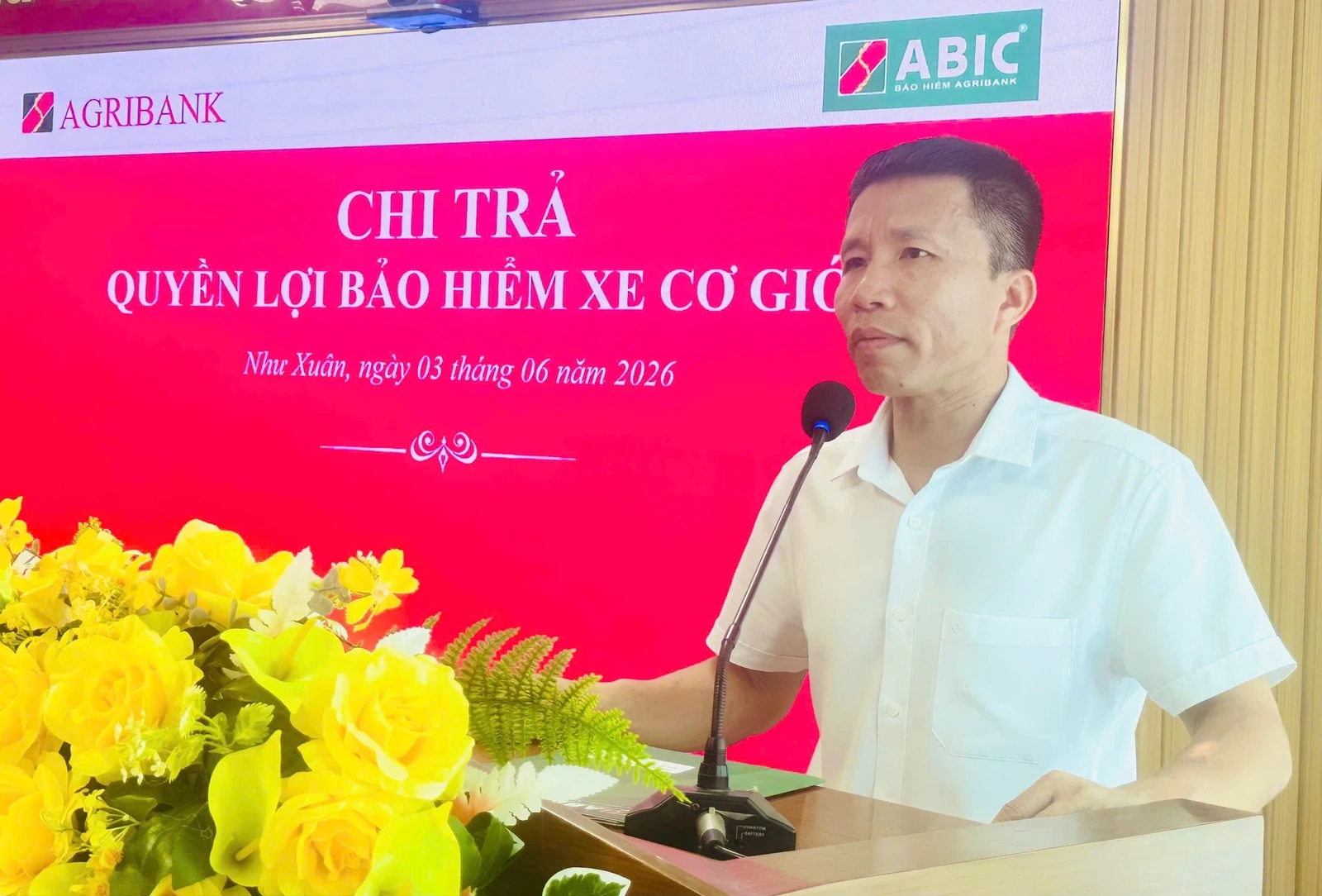 Chi trả hơn 1,1 tỷ đồng quyền lợi bảo hiểm cho khách hàng