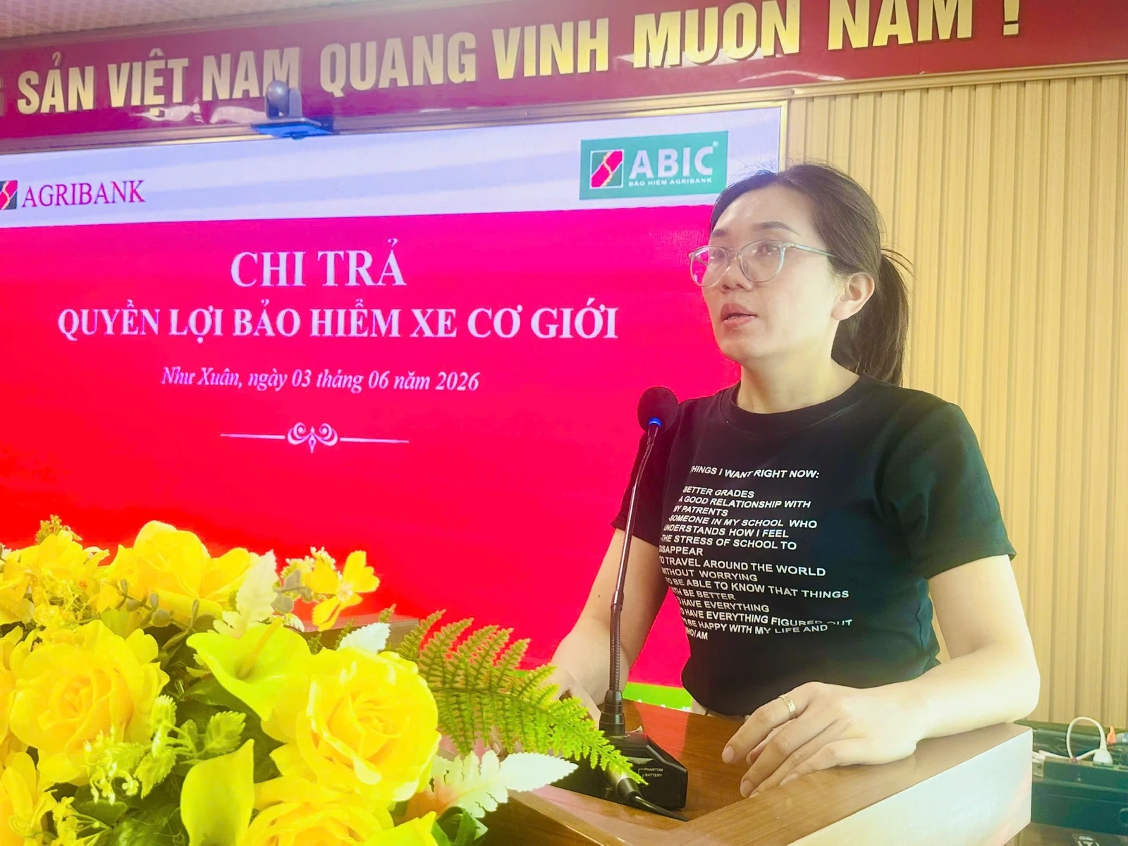 Chi trả hơn 1,1 tỷ đồng quyền lợi bảo hiểm cho khách hàng