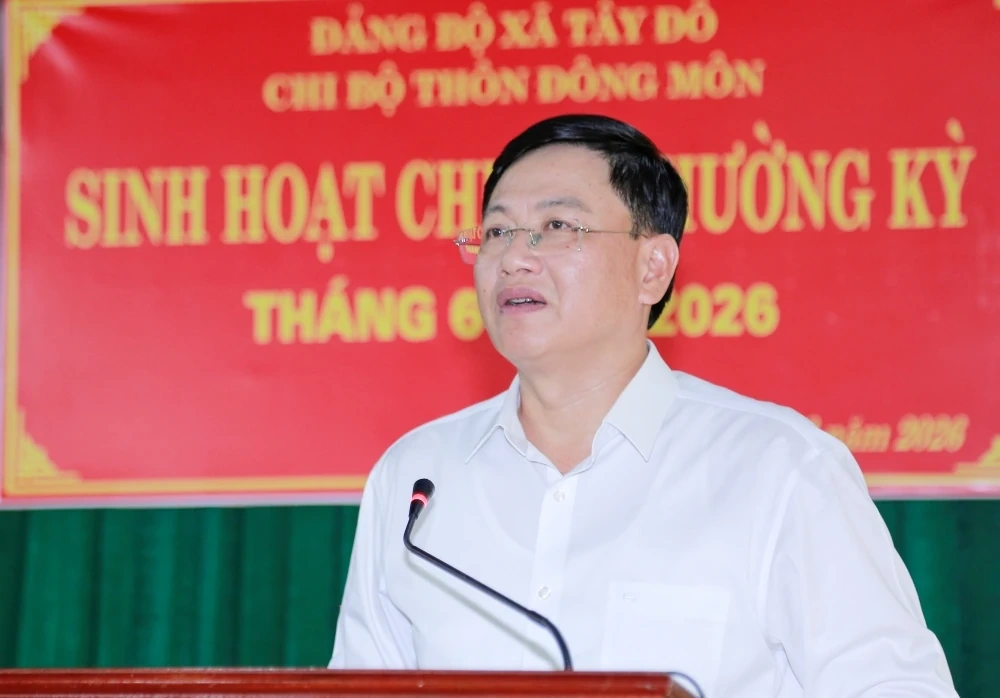 Phó Chủ tịch Thường trực UBND tỉnh Mai Xuân Liêm dự sinh hoạt Chi bộ thôn Đông Môn