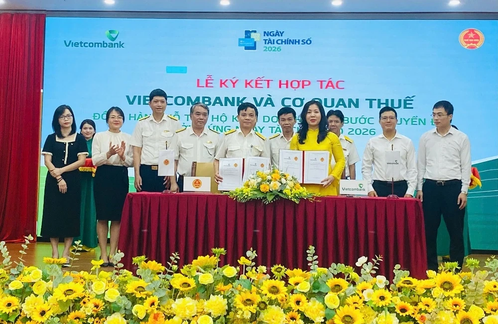 Ngành Thuế và Vietcombank cùng hỗ trợ hộ kinh doanh vững bước chuyển đổi