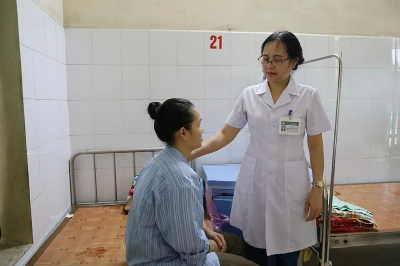 Đồng hành cùng người bệnh “đặc biệt”