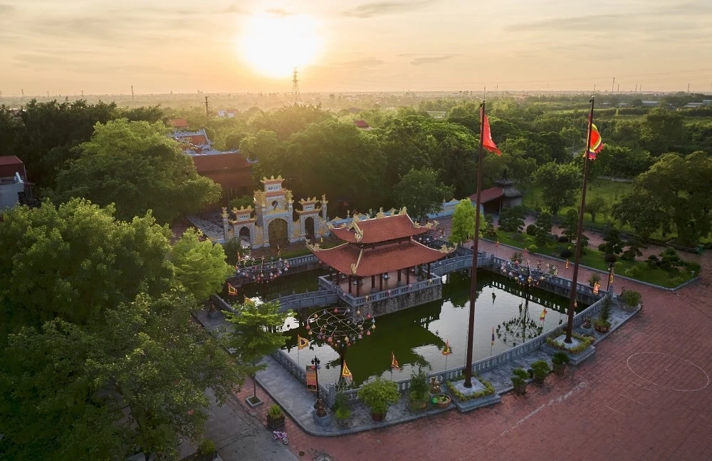 Một ngày ở Hà Nam: Chơi thể thao, giải nhiệt công viên nước và ngắm pháo hoa cuối tuần