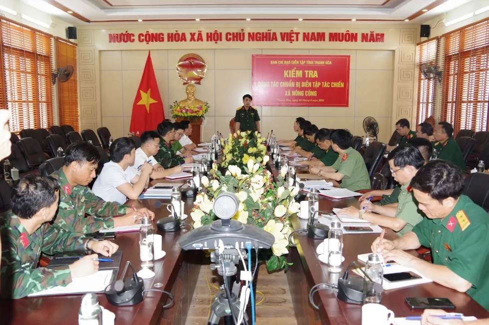 Kiểm tra công tác chuẩn bị diễn tập tác chiến trong khu vực phòng thủ xã Nông Cống