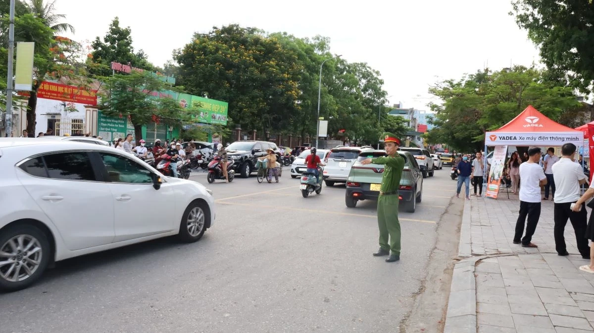 Hơn 51.100 thí sinh Thanh Hóa bước vào ngày thi đầu tiên Kỳ thi tuyển sinh vào lớp 10