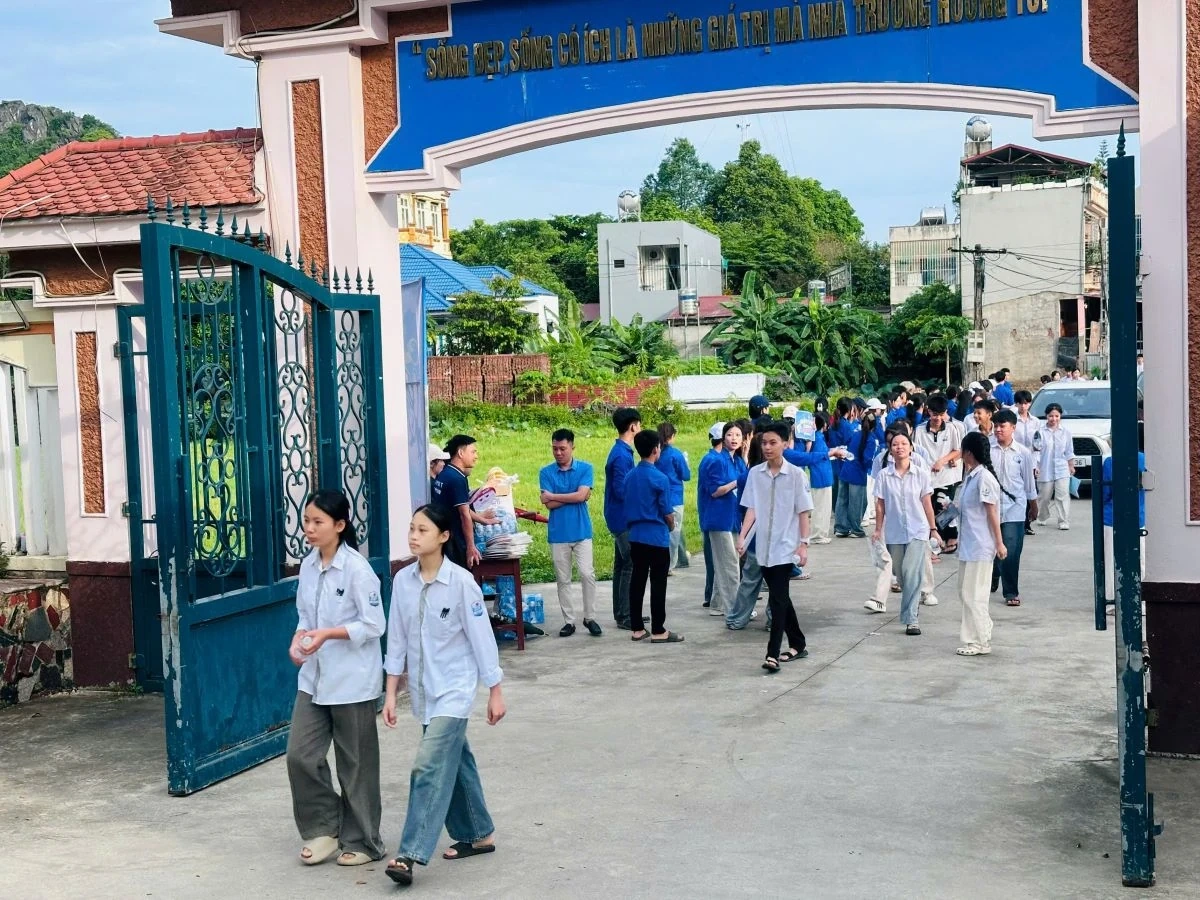 Hơn 51.100 thí sinh Thanh Hóa bước vào ngày thi đầu tiên Kỳ thi tuyển sinh vào lớp 10