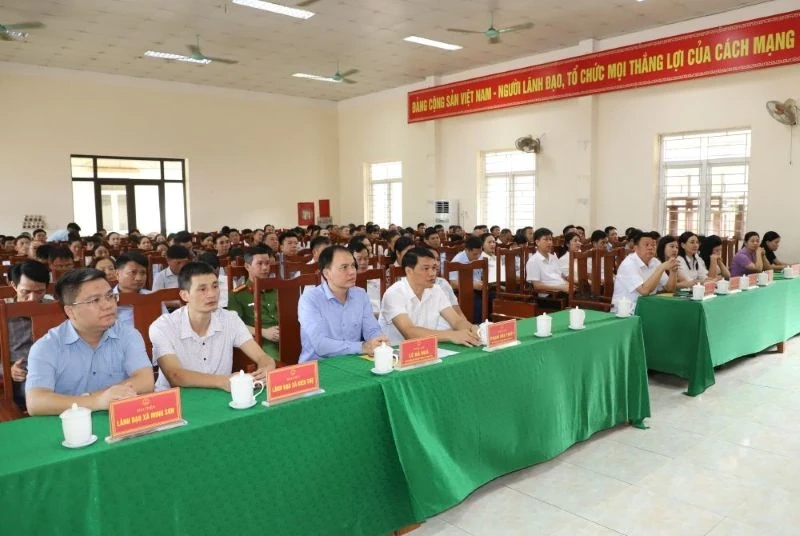 Cử tri 3 xã kiến nghị đầu tư nâng cấp hạ tầng giao thông