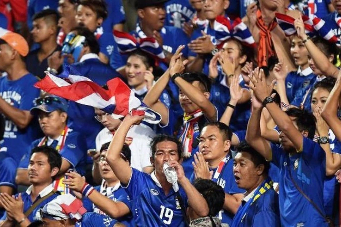 CĐV Thái Lan có nguy cơ không được xem World Cup; Tuyển Anh thắng nhọc New Zealand