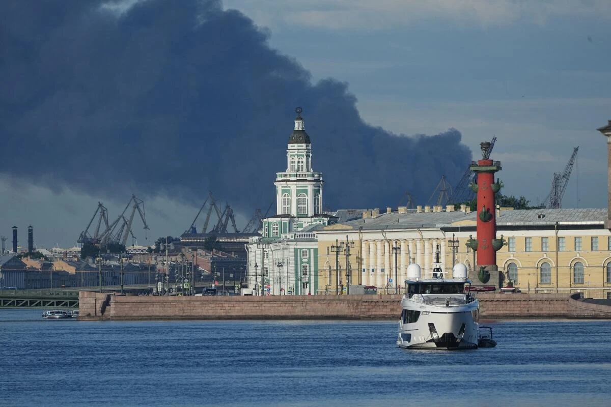 Nga đẩy lùi đợt tấn công UAV quy mô lớn nhằm vào St. Petersburg