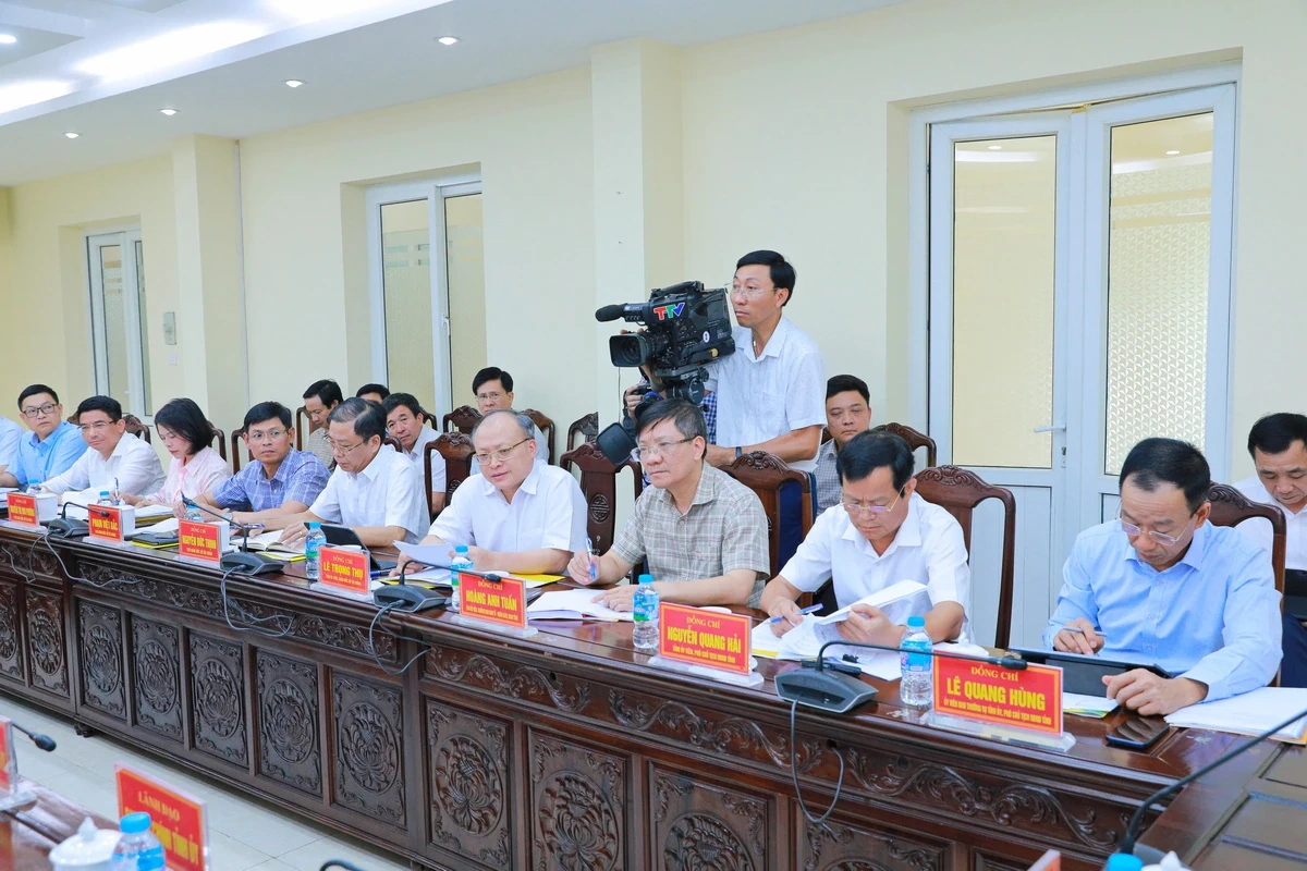 Bí thư Tỉnh ủy Lê Đức Thái: Sở Tài chính phải góp phần khơi thông nguồn lực, tạo động lực tăng trưởng mới