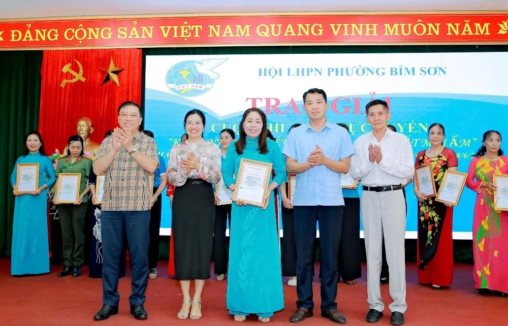 Hội LHPN phường Bỉm Sơn trao 70 suất quà cho trẻ em mồ côi, hoàn cảnh khó khăn