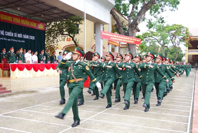 Trung đoàn 762 tổ chức Lễ tuyên thệ Chiến sĩ mới