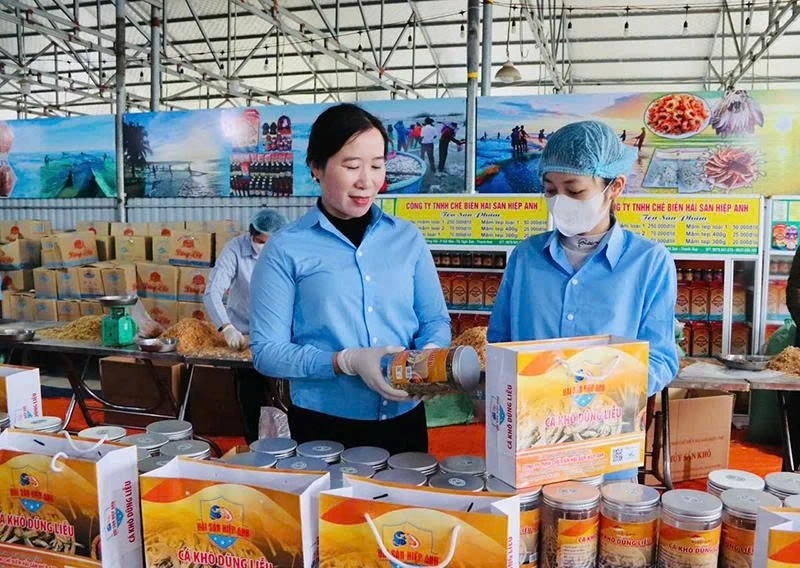 Hỗ trợ phụ nữ phát triển kinh tế gắn với xây dựng sản phẩm OCOP