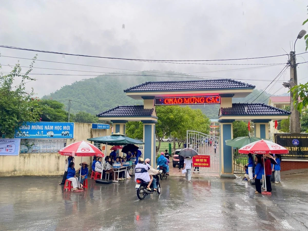 Đoàn xã Quan Sơn hỗ trợ gần 1.000 suất ăn miễn phí cho thí sinh và phụ huynh