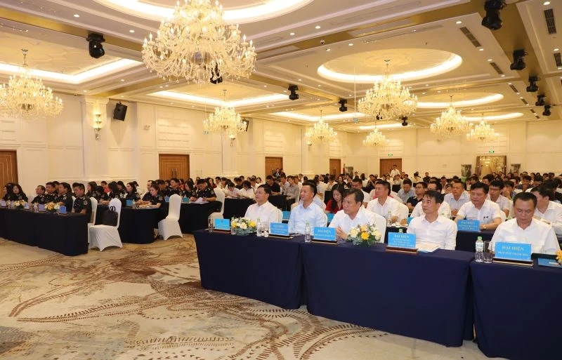 Tháo gỡ vướng mắc, khó khăn cho doanh nghiệp, thúc đẩy hoạt động xuất nhập khẩu
