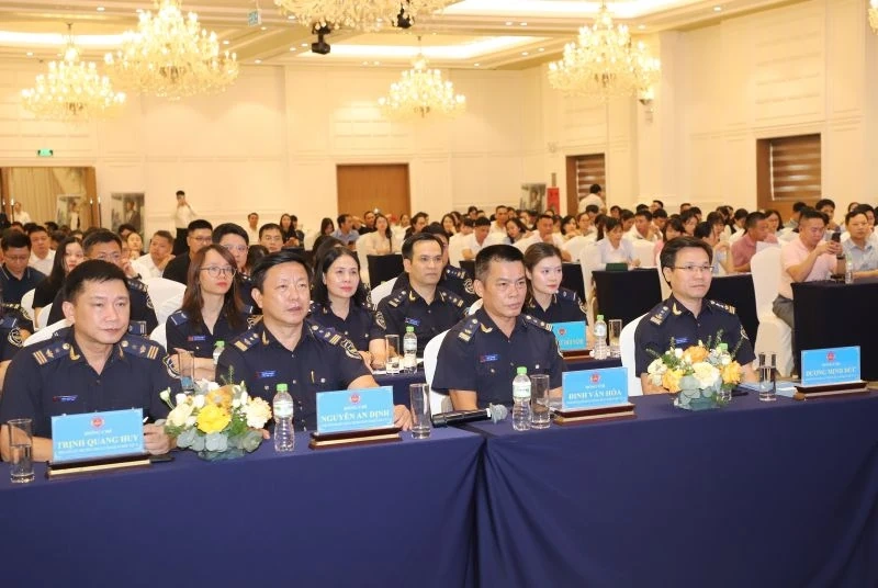 Tháo gỡ vướng mắc, khó khăn cho doanh nghiệp, thúc đẩy hoạt động xuất nhập khẩu