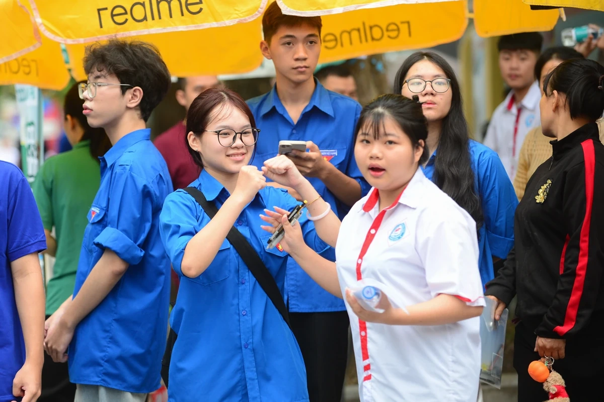 Thí sinh Thanh Hóa hào hứng bước vào kỳ thi tốt nghiệp THPT năm 2026