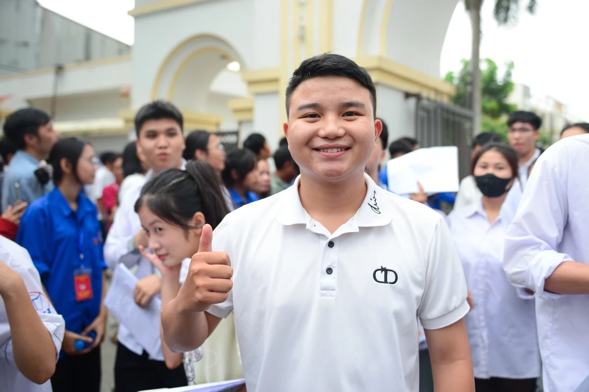 Kết thúc ngày thi đầu tiên: Thí sinh tự tin với đề Toán, sẵn sàng cho môn thi cuối cùng