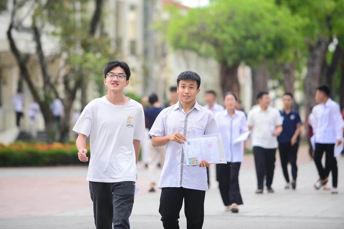 Kết thúc ngày thi đầu tiên: Thí sinh tự tin với đề Toán, sẵn sàng cho môn thi cuối cùng