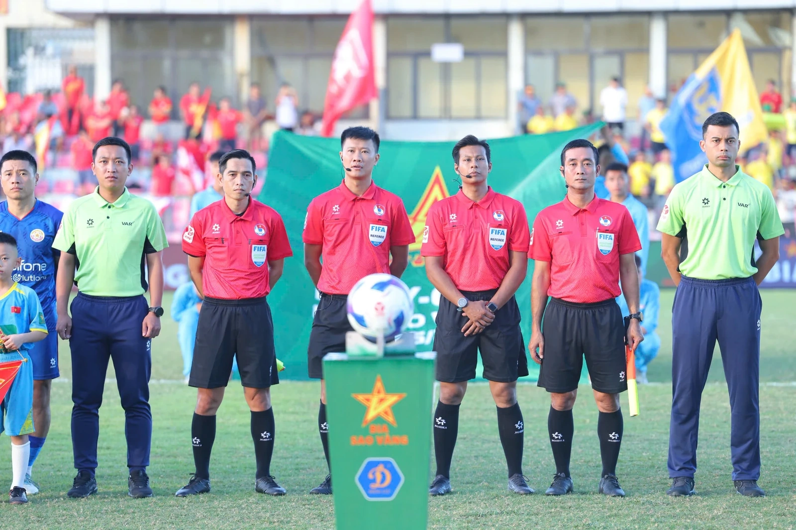 Tổ trọng tài Singapore điều hành chung kết Cúp quốc gia 2026; U19 Australia vô địch Đông Nam Á