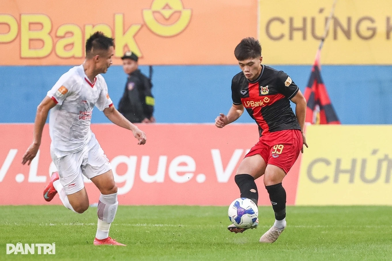 Mexico khởi đầu hoàn hảo trong trận khai mạc World Cup 2026; CA TPHCM và Ninh Bình giành vé vào chung kết Cúp Quốc gia 2026