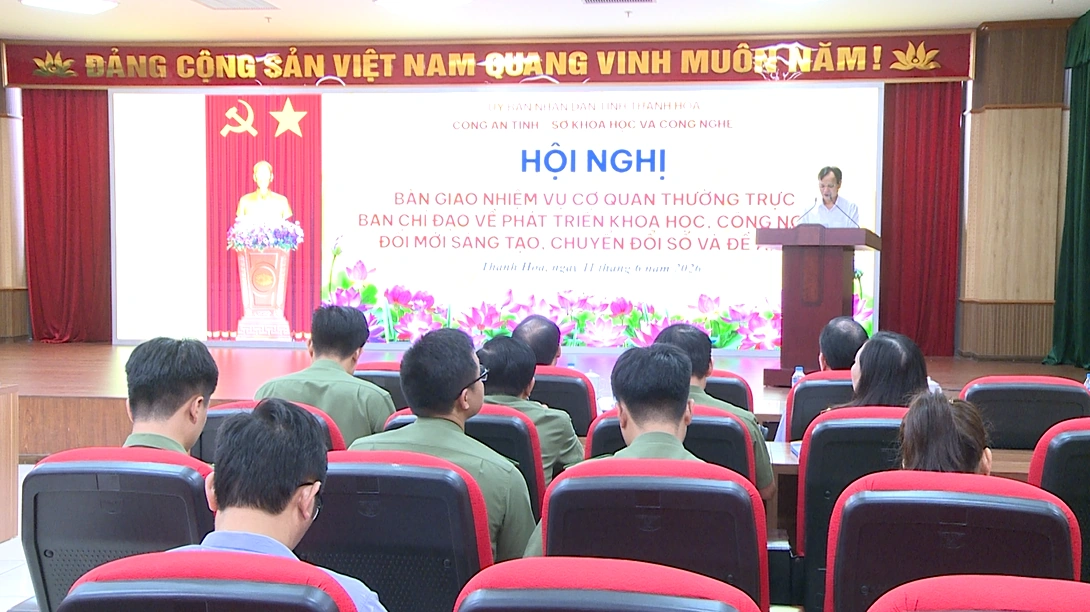 Bàn giao nhiệm vụ cơ quan thường trực Ban Chỉ đạo về phát triển KHCN, đổi mới sáng tạo, chuyển đổi số và Đề án 06