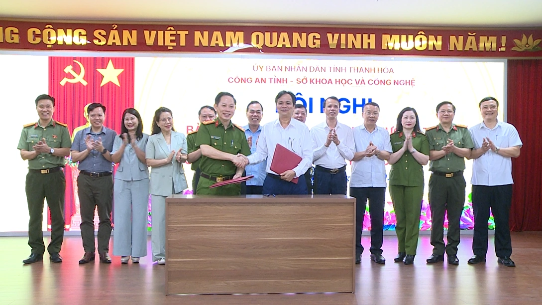Bàn giao nhiệm vụ cơ quan thường trực Ban Chỉ đạo về phát triển KHCN, đổi mới sáng tạo, chuyển đổi số và Đề án 06