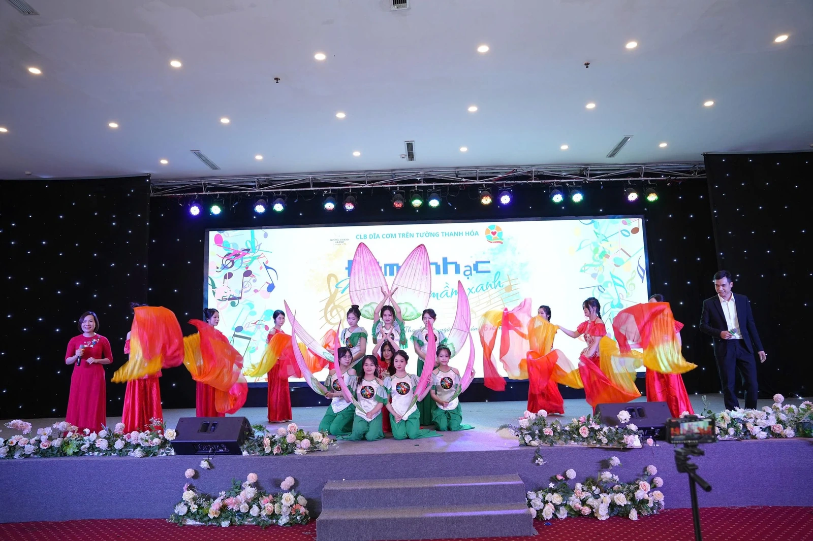 Đêm nhạc từ thiện “Người ươm mầm xanh”