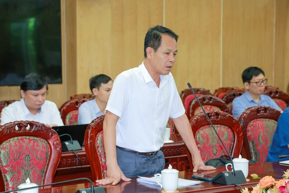 Rà soát toàn diện, sớm khắc phục sự cố sạt lở bờ kè tại xã Hoằng Tiến