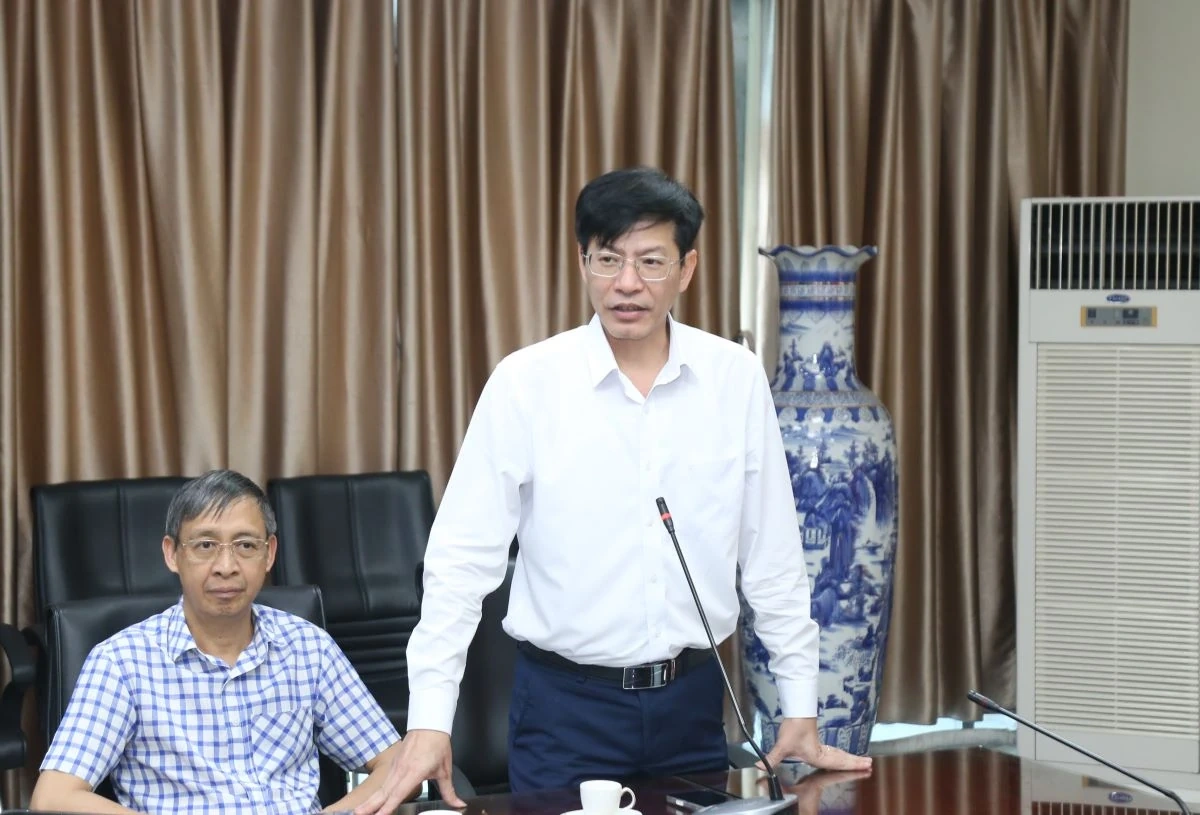 Phó Bí thư Tỉnh ủy Trịnh Tuấn Sinh chúc mừng Báo và Phát thanh, truyền hình Thanh Hóa nhân Ngày Báo chí Cách mạng Việt Nam