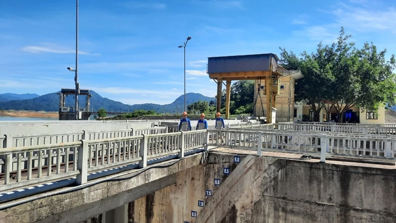 Giữ bình yên nơi đầu nguồn Cửa Đạt