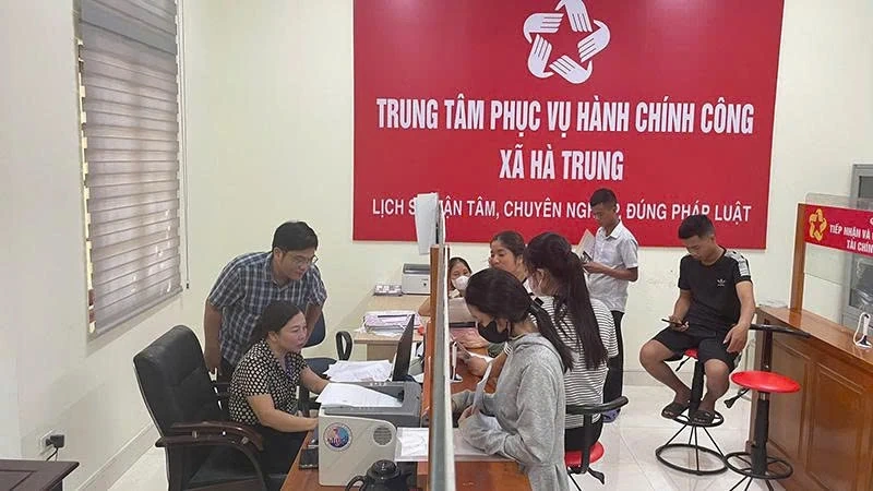 Nói “không” với trễ hẹn của Trung tâm Phục vụ hành chính công xã Hà Trung