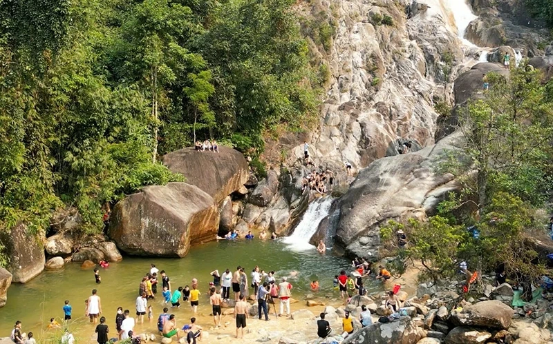 Lên Năng Cát, say bản sắc văn hóa Thái