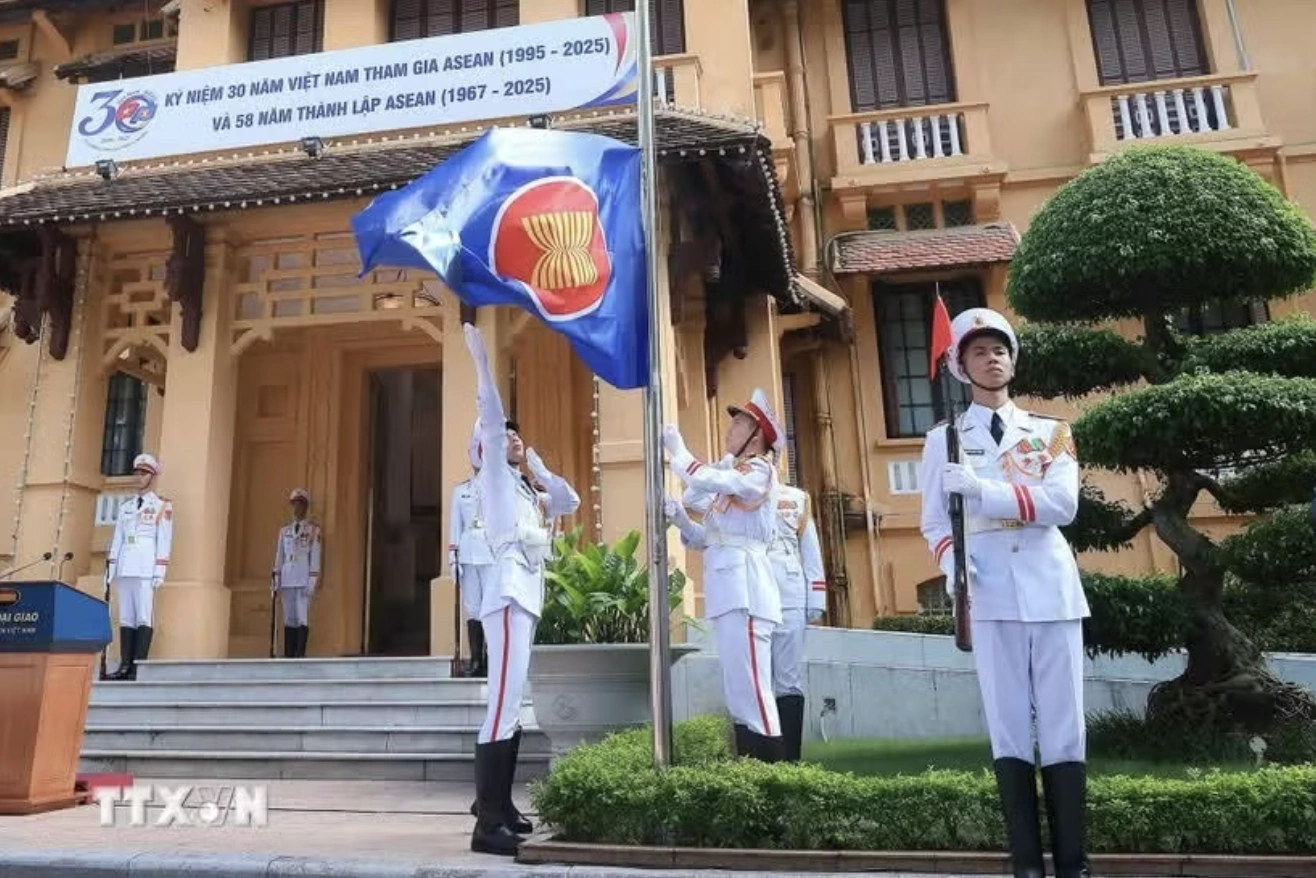 Việt Nam-ASEAN: Từ hội nhập đến cùng chung tay kiến tạo thịnh vượng khu vực