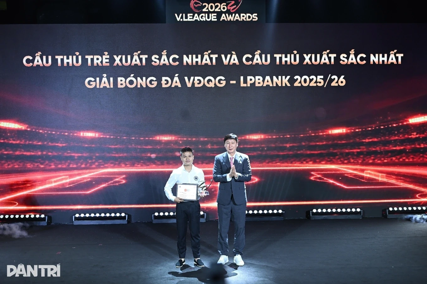 HLV Kim Sang-sik công bố danh sách tuyển Việt Nam với nhiều nhân tố mới lạ; Cape Verde tạo địa chấn tại World Cup 2026