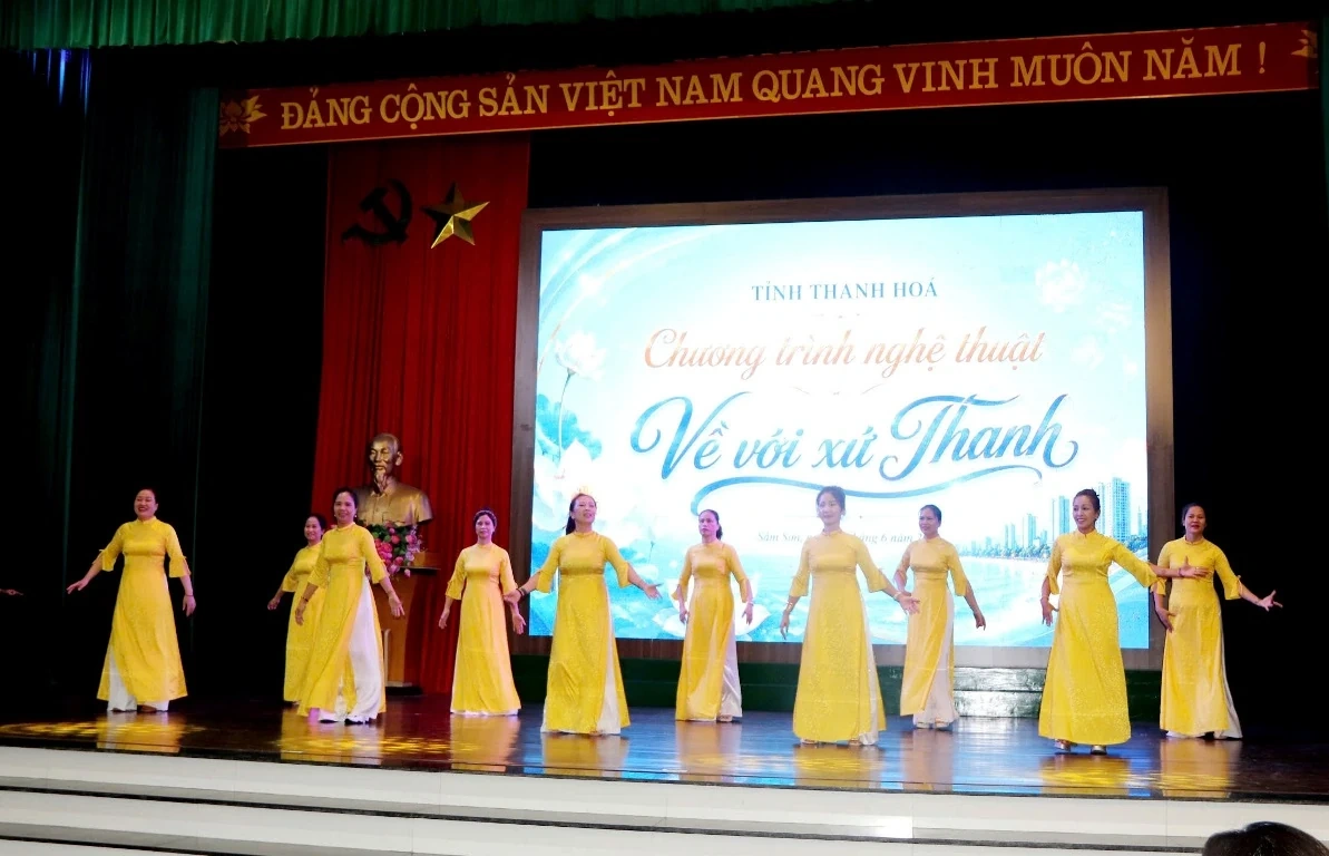 Gala chào mừng thành công Đại hội đại biểu phụ nữ toàn quốc lần thứ XIV